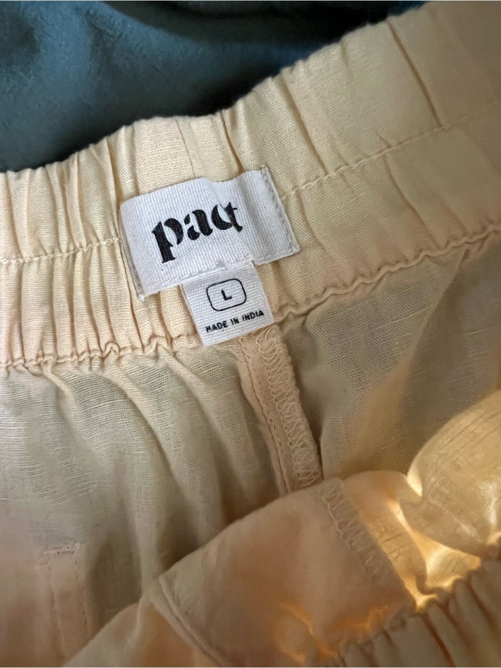 ‼️EUC: Pact Organic Women's Linen Blend The Harbour Tabbed Short - L - Picture 7 of 9